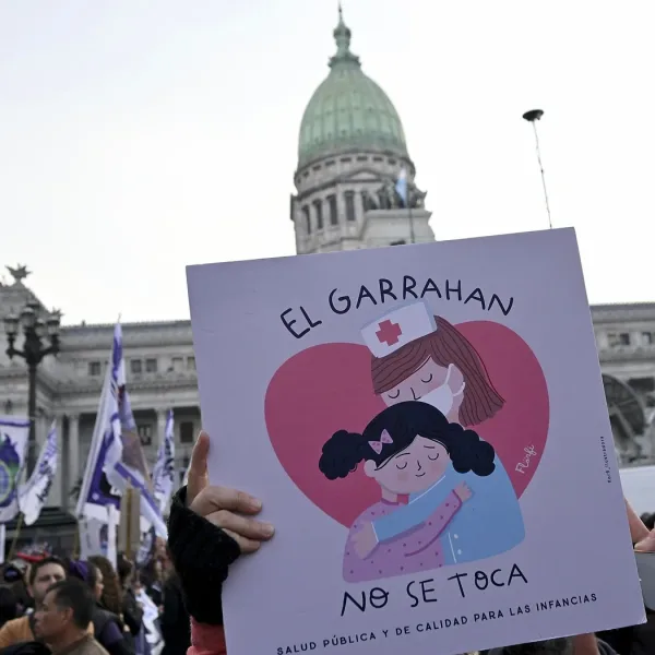 Hospital Garrahan: convocan una vigilia frente al Congreso en repudio al veto