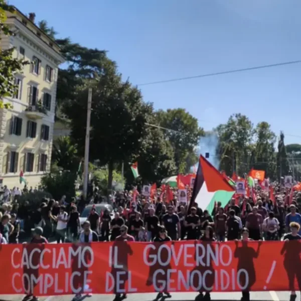 Italia: multitudinaria protesta tras la detención de la flotilla con ayuda humanitaria para Gaza