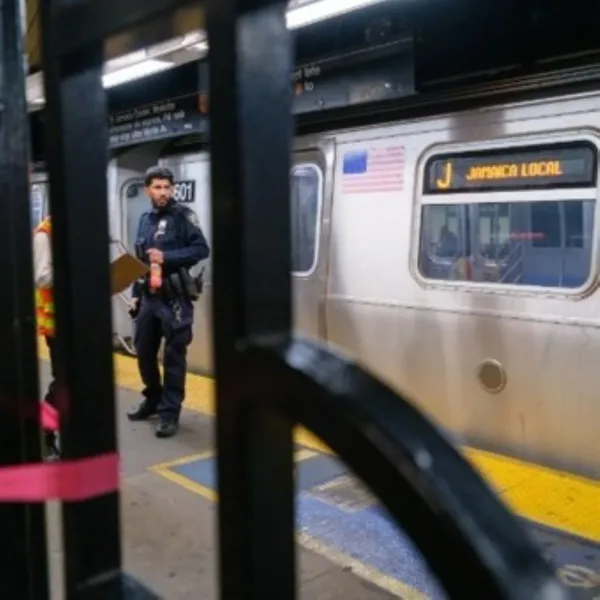 Tragedia en Estados Unidos: dos chicas fueron halladas muertas por "surfear el subte"