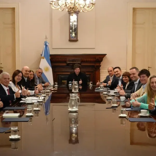 Milei encabezó una reunión de Gabinete en medio de la disputa judicial por la lista bonaerense