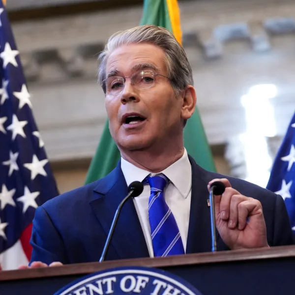 Scott Bessent dijo que podría concretarse una asistencia financiera de 40 mil millones para la Argentina