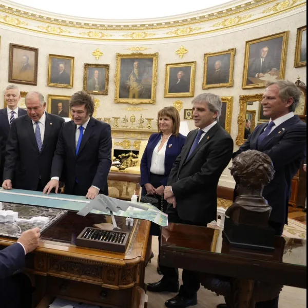 Respaldo de Trump a Milei: aseguran que "no hay condicionamientos ni cláusulas secretas"; Falleció un candidato; Argentina finalista y más...