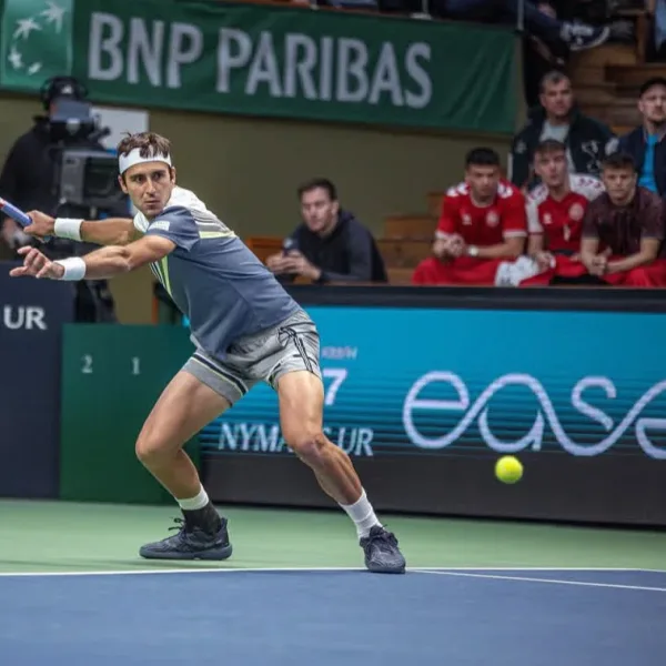 Tomás Etcheverry no pudo ante Holger Rune y se despidió del ATP 250 de Estocolmo