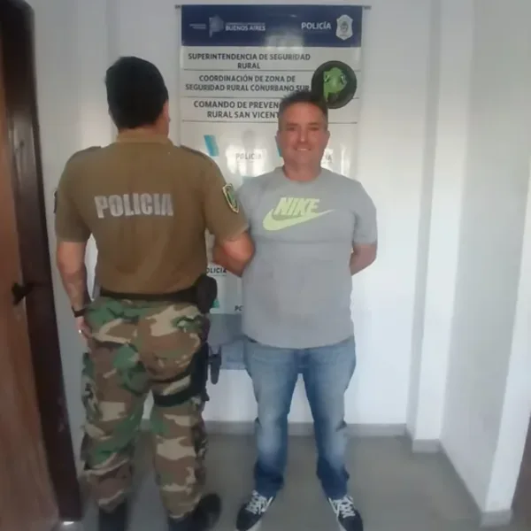 Detienen a concejal electo de La Libertad Avanza por violencia de género