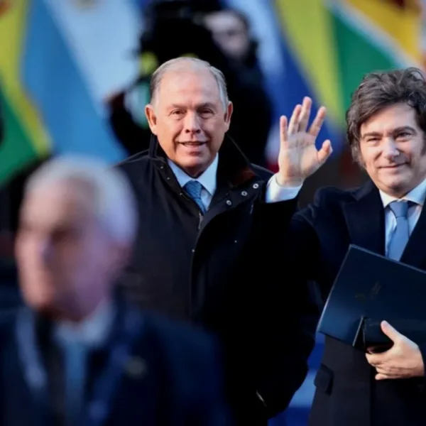 Werthein renunció como canciller; Estados Unidos comprará poca carne argentina; El campo salió al cruce de EEUU; y más...
