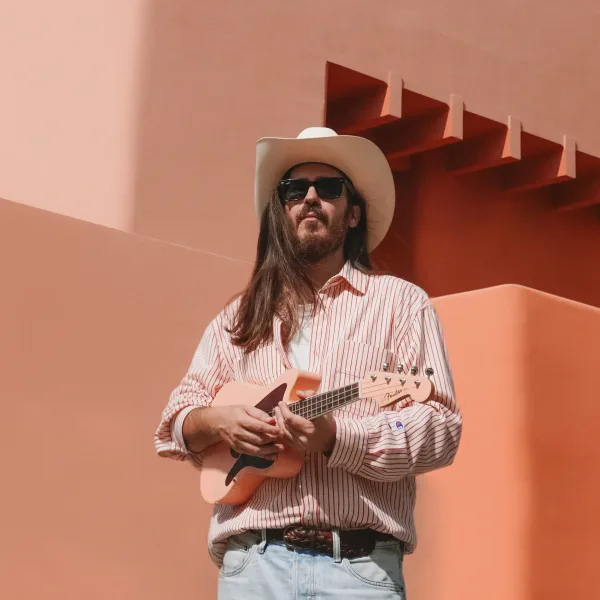 Carlos Sadness estrena "La Vida Perfecta"