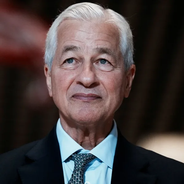Milei se reúne con el CEO de JP Morgan; Paro de pilotos afectó 60 vuelos de Aerolíneas; Copa Argentina: se define el otro finalista y más