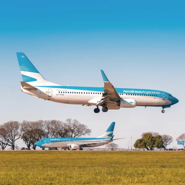 Un conflicto de pilotos afectó a 60 vuelos de Aerolíneas Argentinas