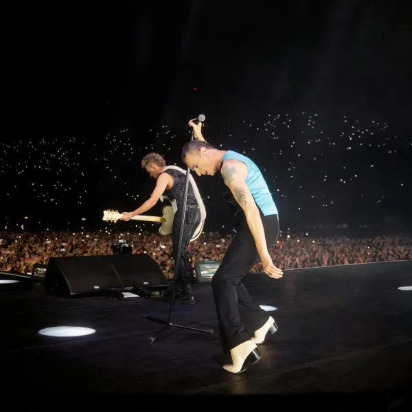 Depeche Mode adelanta "In The End" de Memento Mori Sessions