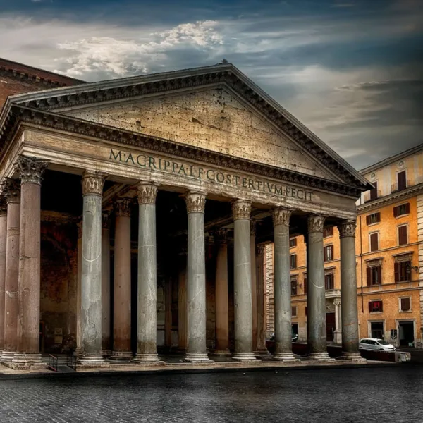 Italia: un viajero cayó desde un muro de uno de los principales atractivos turísticos y falleció