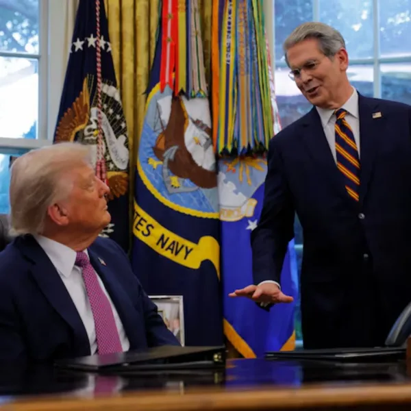 Donald Trump y Scott Bessent felicitaron a Milei por el triunfo de LLA