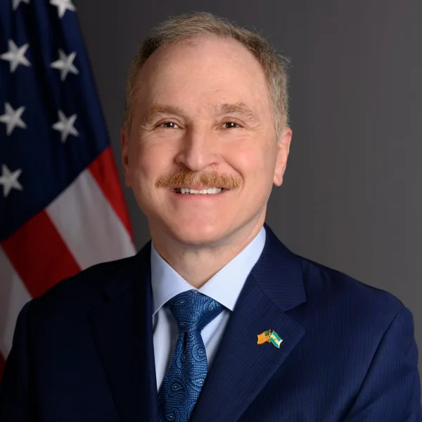 Lamelas en Argentina: llegó el embajador estadounidense enviado por Trump