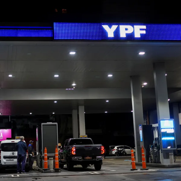 El Gobierno anunció una suba de impuestos sobre combustibles y dióxido de carbono