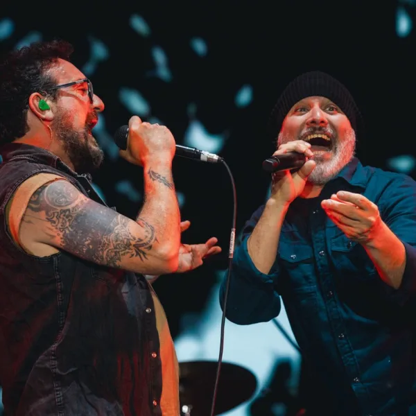 La Vela Puerca festejó sus 30 años con Germán Daffunchio, Emi Brancciari y muchos amigos en un show histórico en Ferro