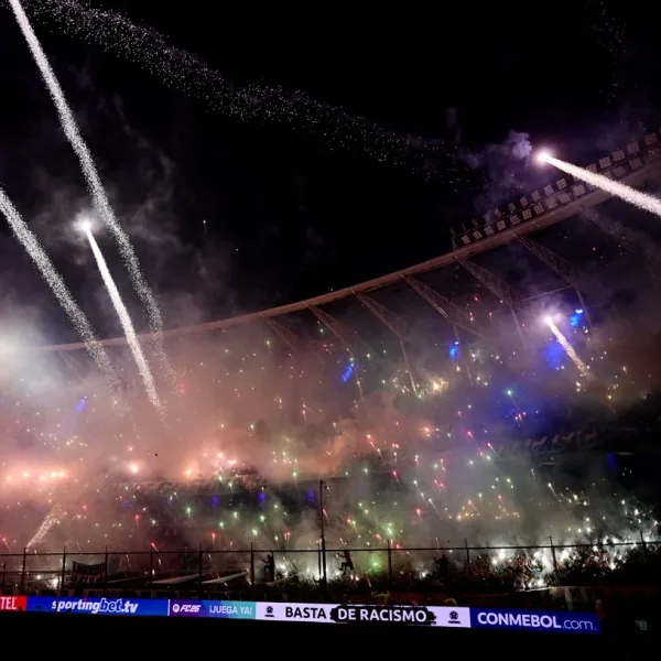 Racing fue sancionado por Aprevide tras el recibimiento con pirotecnia ante Flamengo