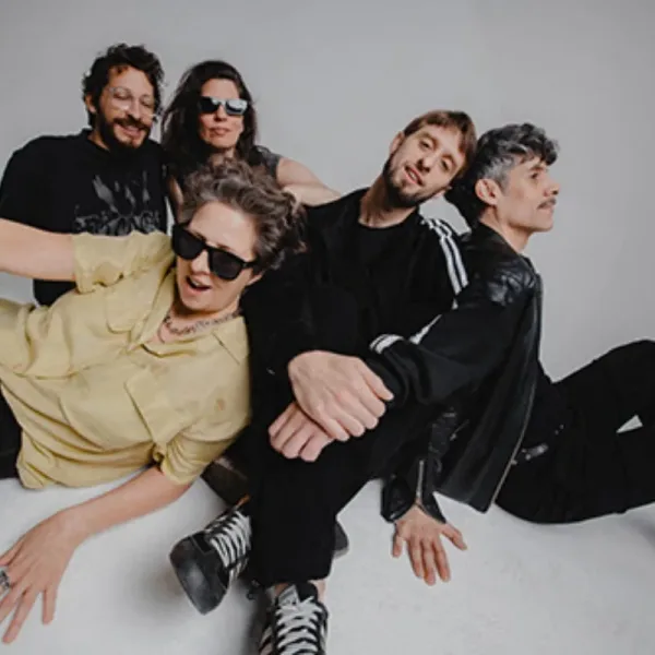 Marcia Deviaje presenta su cuarto disco de estudio "InPopstora"