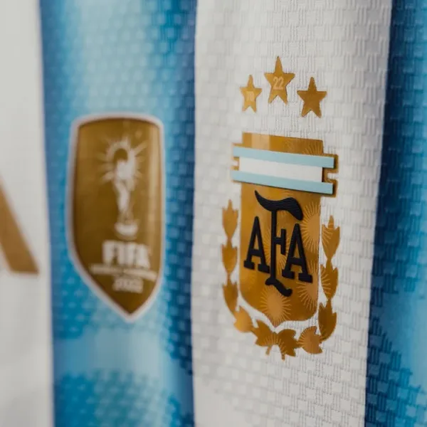 Así es la nueva camiseta de la Selección Argentina para el Mundial 2026