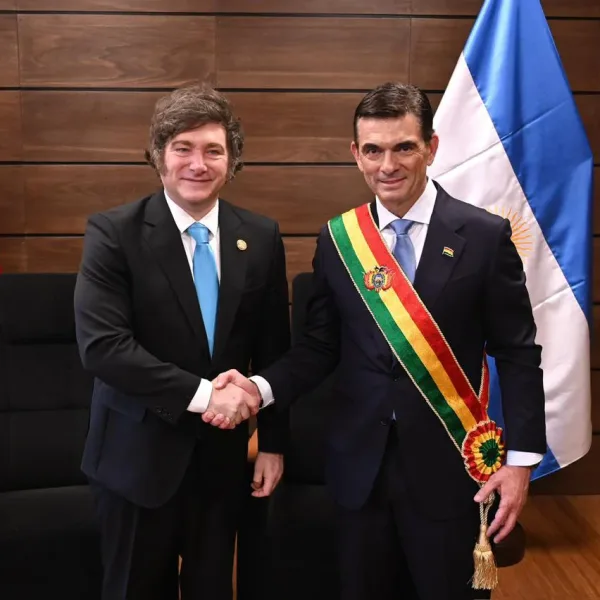“Yo sé lo que estás recibiendo", el mensaje de Milei al nuevo presidente de Bolivia 