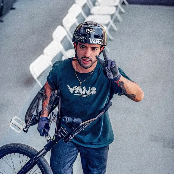 Maligno Torres avanza a la final del Mundial de BMX Freestyle en Abu Dhabi