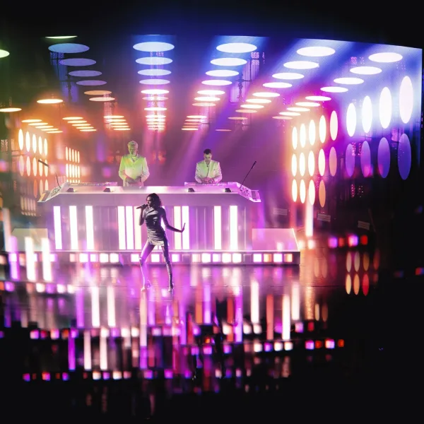 Polo & Pan fiel a su estilo, dio dos shows cargados de psicodelia y electrónica voladora