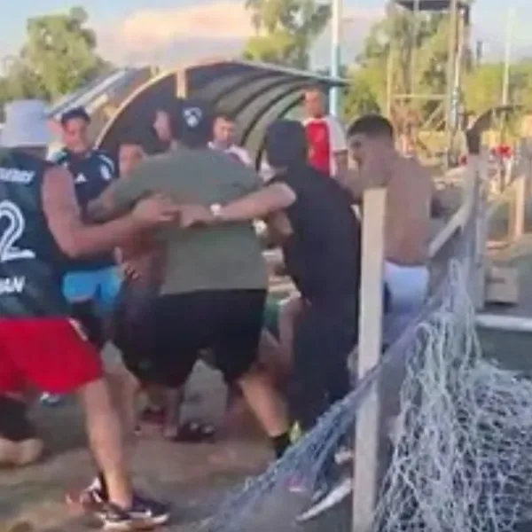 Interna de camioneros: una batalla campal entre facciones deja al desnudo tensiones entre los Moyano