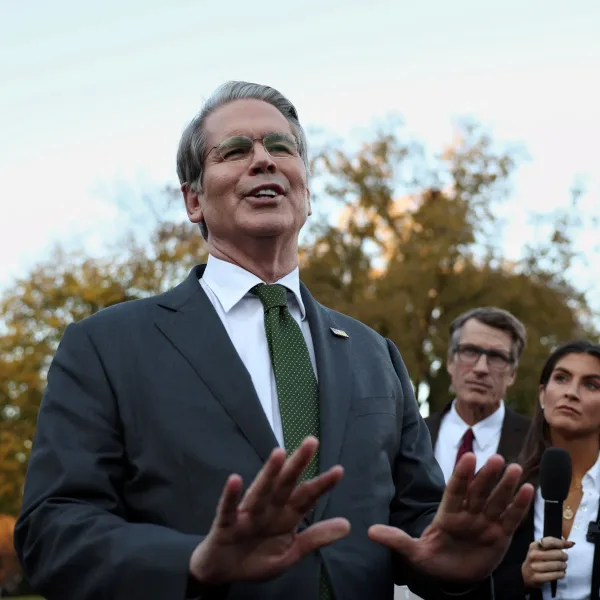 El Banco Central activó el swap con EEUU; Nuevos cambios en el organigrama del Estado; Argentina tuvo su primer entrenamiento y más