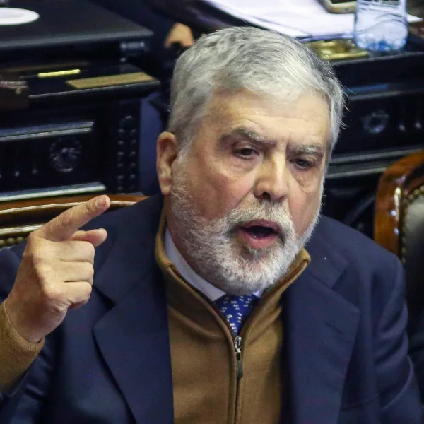 La defensa de Julio De Vido pidió la prisión domiciliaria tras la confirmación de su condena