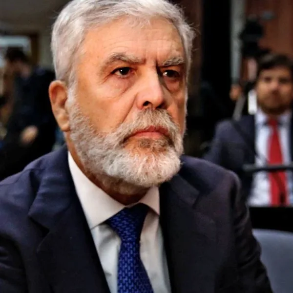 Julio De Vido se presentó en Comodoro Py y quedó detenido por la tragedia de Once