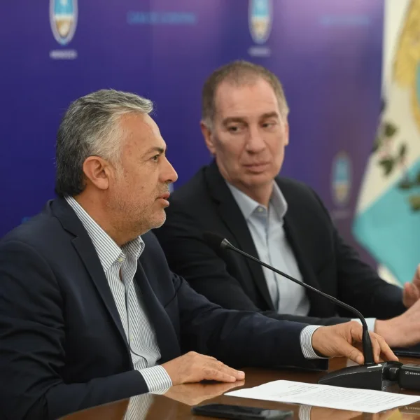 Cornejo respaldó las reformas propuestas por la Casa Rosada en su encuentro con Santilli