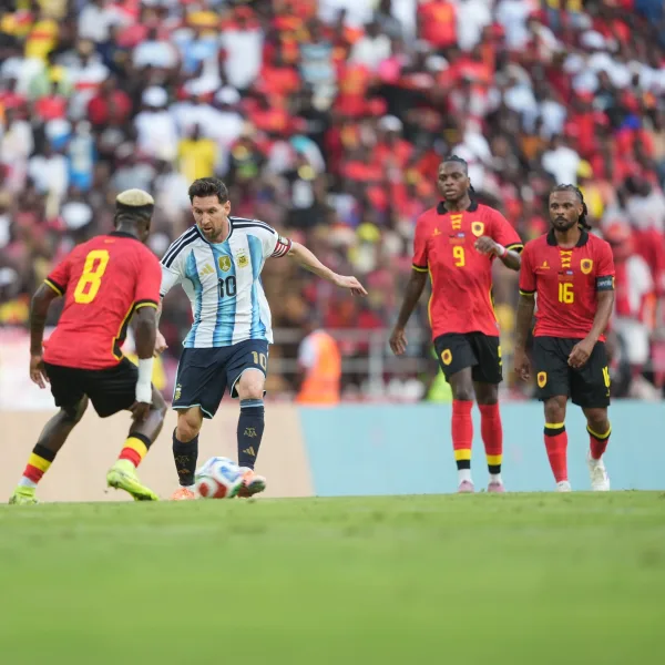 La Selección Argentina venció a Angola en su último partido del año