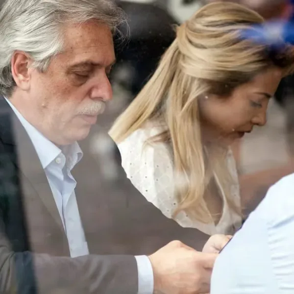 Alberto Fernández refutó la palabra de Fabiola Yañez: mostró un documento que revoca su residencia en España