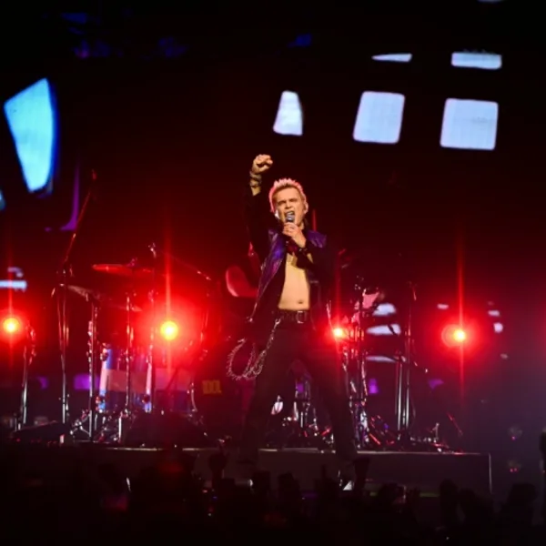 Billy Idol el rebelde del Punk Rock despertó a Buenos Aires