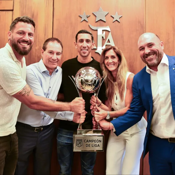 Rosario Central fue reconocido como campeón de liga por haber terminado primero en la tabla anual