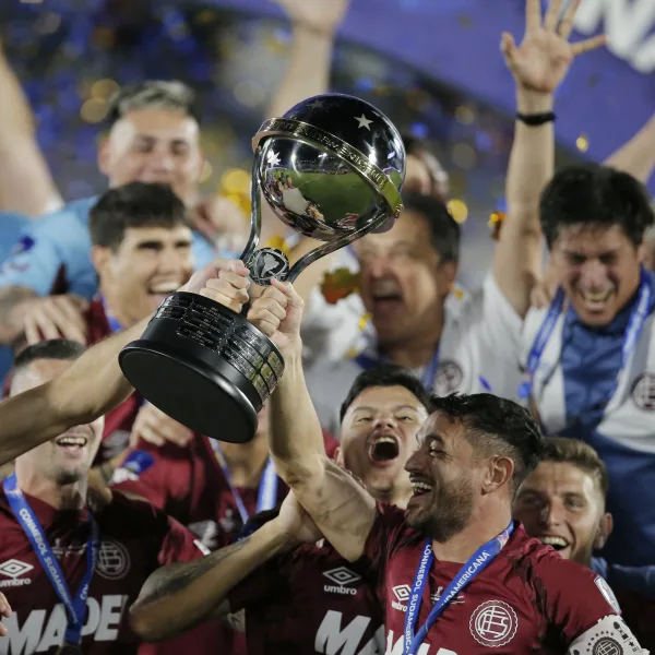 Lanús se quedó con la Copa Sudamericana luego de una tanda de penales agónica 