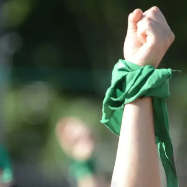 Amnistía Internacional alerta por un retroceso sin precedentes en políticas de género durante el gobierno de Milei