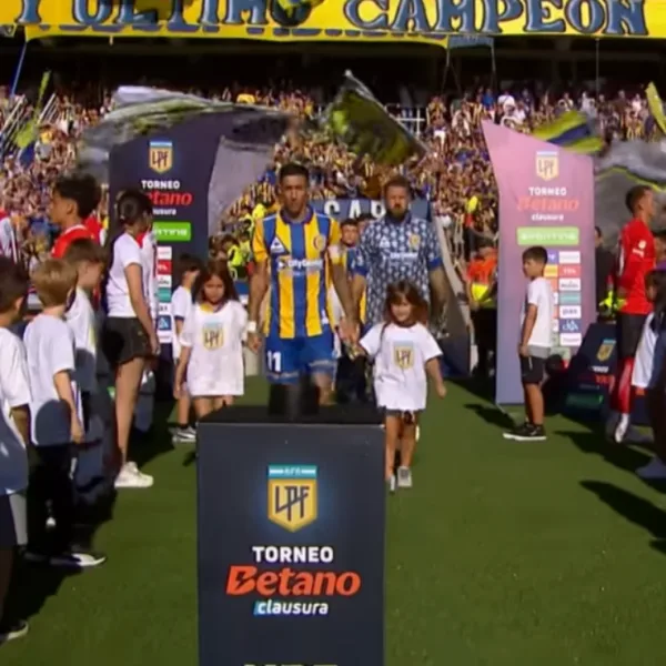 La AFA sancionó a Estudiantes de La Plata por el pasillo de espaldas a Rosario Central
