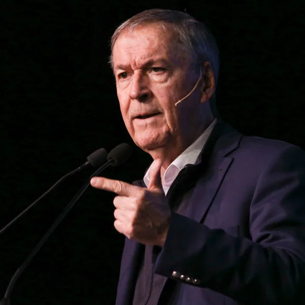 Schiaretti fue sometido a un procedimiento cardíaco en Buenos Aires