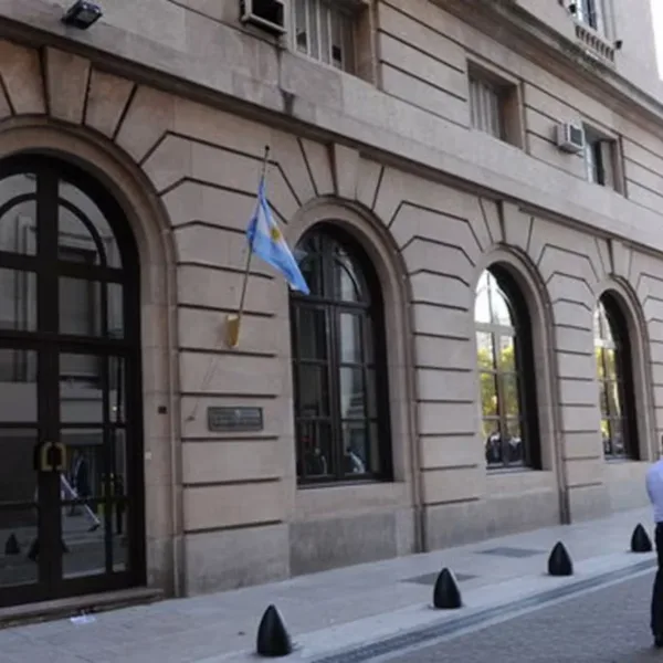 El Gobierno desplazó al titular de la Secretaría de Inteligencia