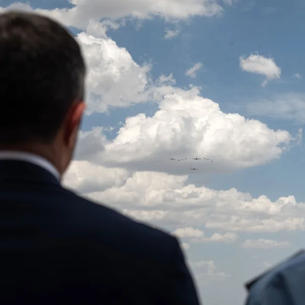 Javier Milei defendió la designación de Carlos Presti: "Quien más sabe de Defensa es un militar"