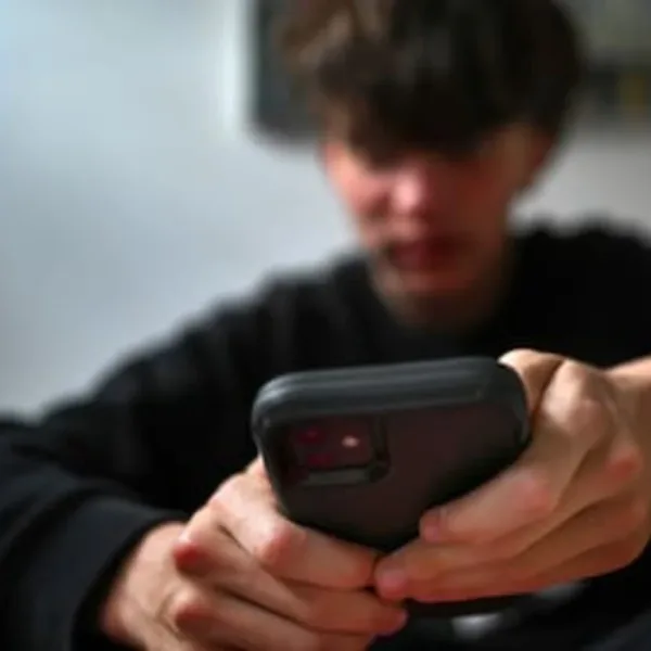 Australia prohibió las redes sociales a menores de 16 años y crece la preocupación por los riesgos colaterales