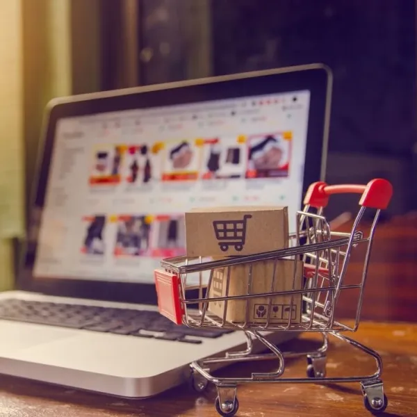 Las compras de los argentinos en el exterior treparon casi 300% en el año