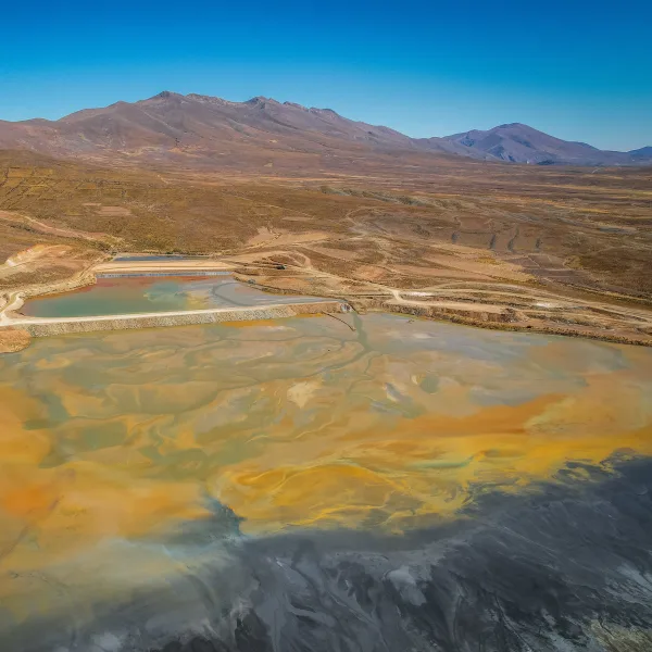 “Qotzuñi”: el documental argentino que visibiliza la desaparición de un lago en Bolivia