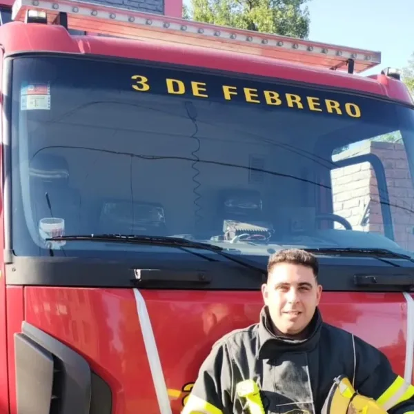 Un bombero que combatía un incendio murió atropellado en El Palomar