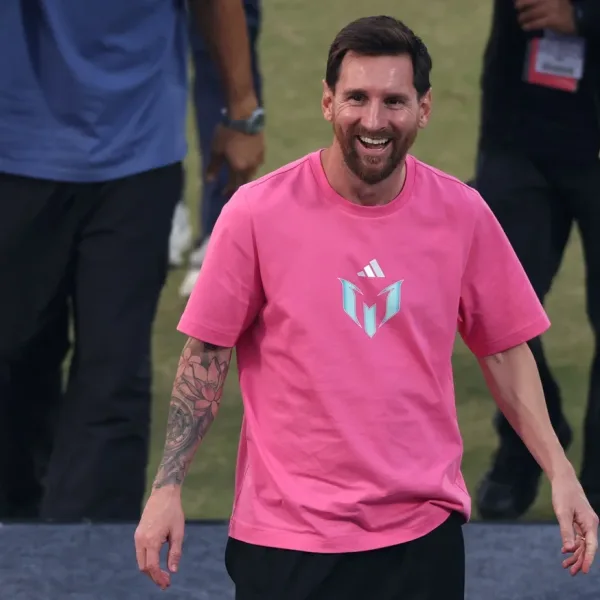 Lionel Messi llegó a Argentina para pasar las Fiestas junto a su familia en Rosario