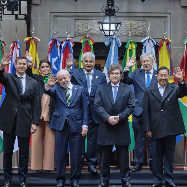 Milei participó de la cumbre del Mercosur en Foz de Iguazú para intentar destrabar temas clave del bloque