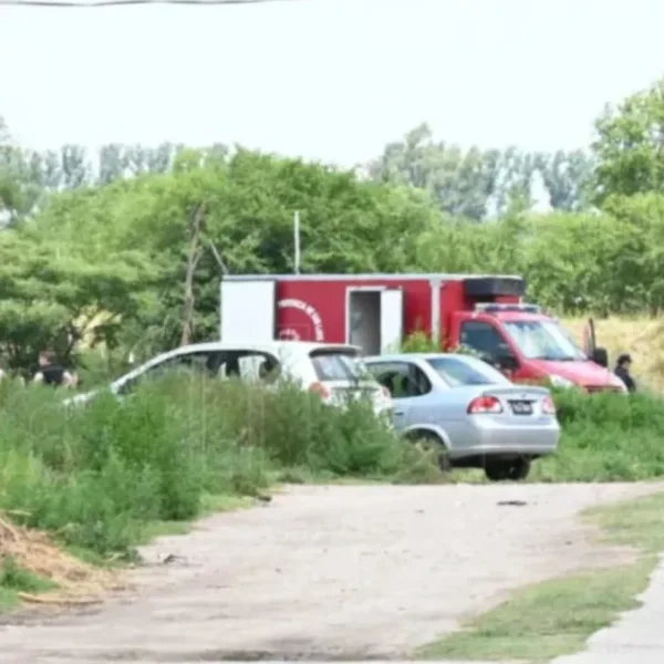 Asesinaron a puñaladas a una mujer y a su hija: detuvieron a la pareja sospechosa