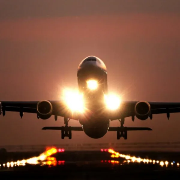 El Gobierno eliminó la obligación de presentar un plan de vuelo para la aviación privada