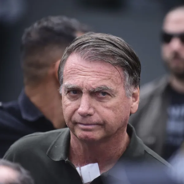 Jair Bolsonaro fue internado y será sometido a una cirugía