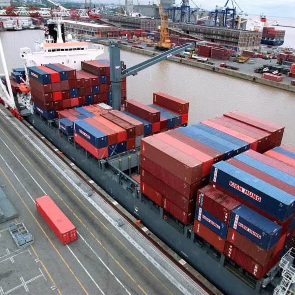 El Gobierno avanza con la quita de beneficios tarifarios en el Puerto de Buenos Aires