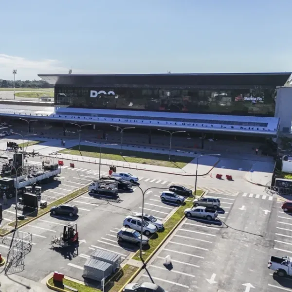 Resumen: Nuevo aeropuerto internacional de Rosario, más de 9000 vuelos suspendidos en EE.UU, murió Brigette Bardot y más...